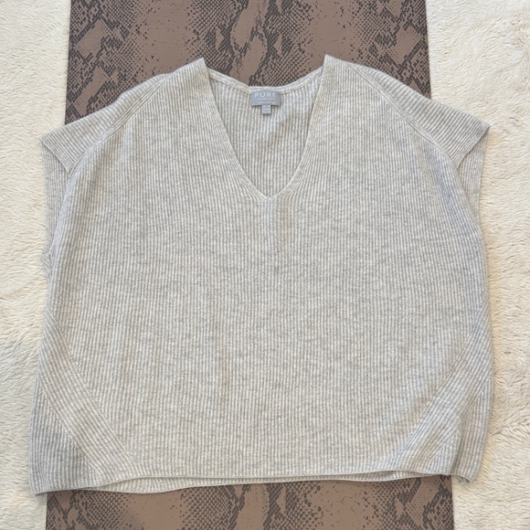 Pure Collection cashmere Light Gray Ribbed V-Neck Sweater Vest